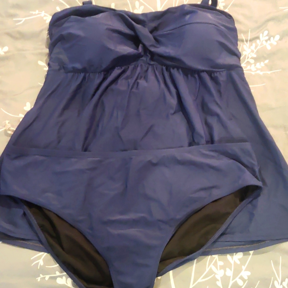 Tankini w/ brief bottom